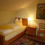 Dom wakacyjny Gaestehaus Im Park Berlin